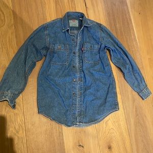 Levi’s denim button up shirt